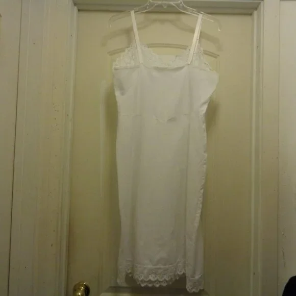 VINTAGE SWEET COTTON MIXED EYELET FULL SLIP 16/36